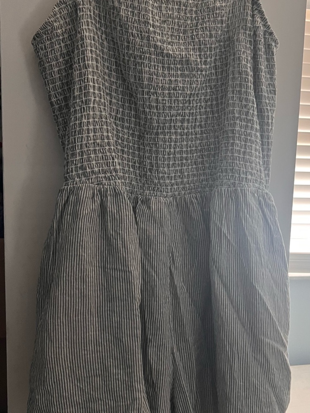 Universal Thread Girls Smocked Striped Dress - Gray & White